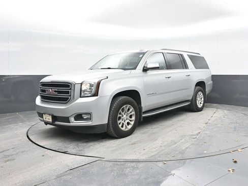 Used 2019 GMC Yukon XL SLT image 4