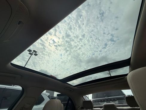 Used 2019 Lincoln Continental Reserve AWD/4WD image 12
