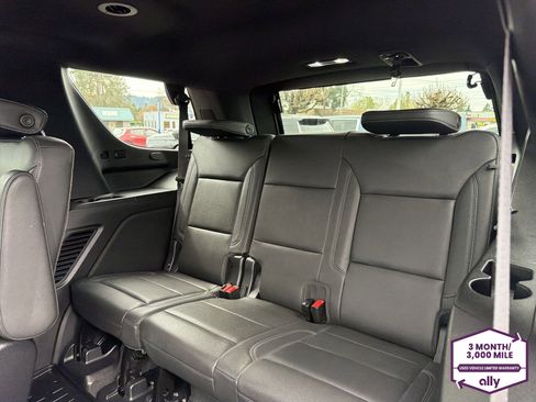 Used 2022 Chevrolet Tahoe LT w/ Luxury Package AWD/4WD image 12