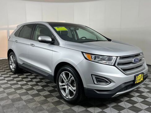 Used 2015 Ford Edge Titanium image 3