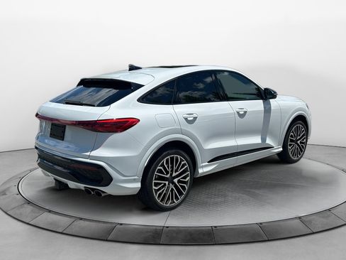 Certified 2026 Audi SQ5 Premium Plus AWD/4WD image 7