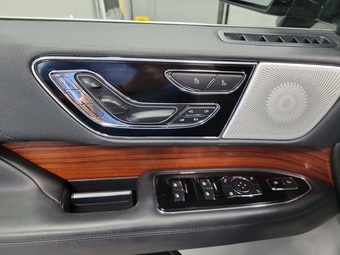 Used 2024 Lincoln Navigator L Reserve AWD/4WD image 36