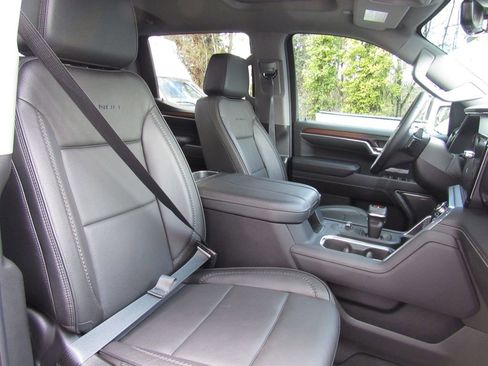 Used 2024 GMC Sierra 1500 Denali w/ Denali Reserve Package image 23