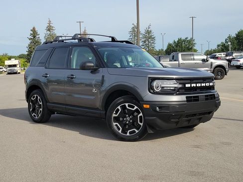 Used 2022 Ford Bronco Sport Outer Banks w/ Tech Package AWD/4WD image 32