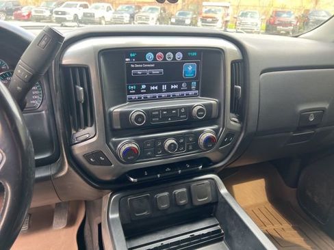 Used 2018 Chevrolet Silverado 1500 LT w/ Redline Edition AWD/4WD image 21