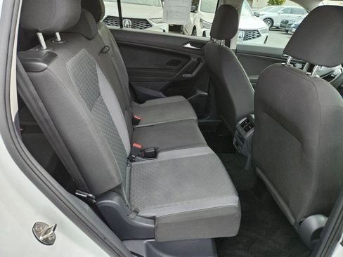 Used 2018 Volkswagen Tiguan S image 13