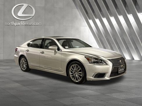Used 2016 Lexus LS 460 image 5
