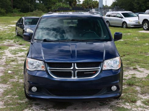 Used 2017 Dodge Grand Caravan SXT FWD image 18