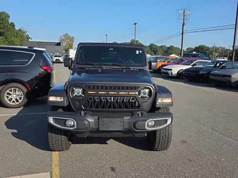Used 2021 Jeep Gladiator Sport AWD/4WD image 2
