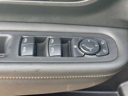 Certified 2024 GMC Terrain SLT w/ Tech Package image 16