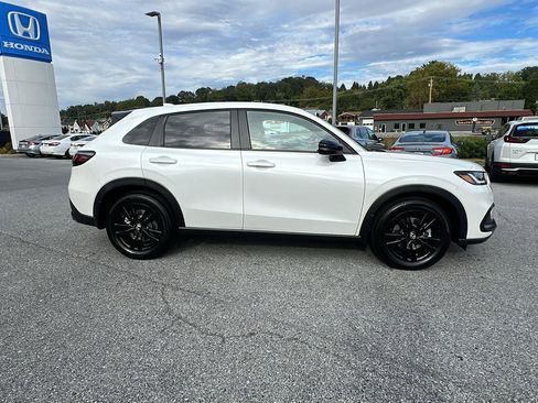 New 2026 Honda HR-V Sport image 3