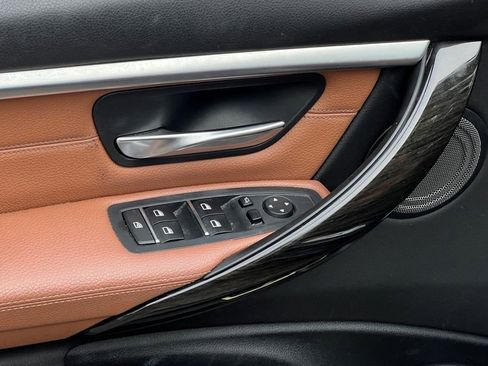 Used 2017 BMW 330e image 15