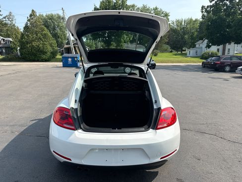 Used 2013 Volkswagen Beetle 2.5 FWD image 14