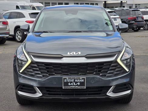 Used 2023 Kia Sportage LX AWD/4WD image 8