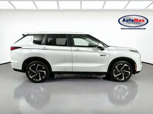 Used 2024 Mitsubishi Outlander SE AWD/4WD image 9