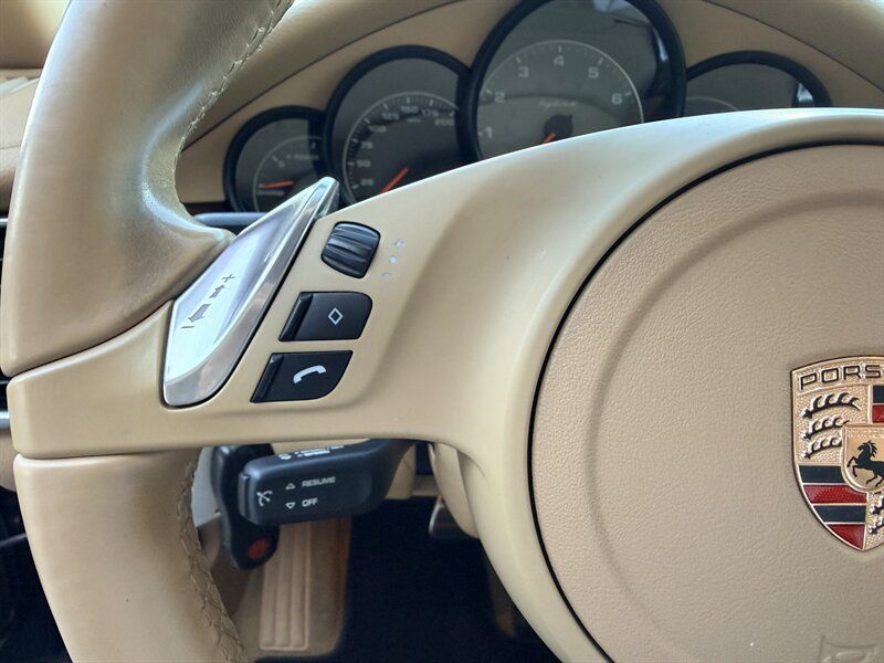 Used 2013 Porsche Panamera S RWD image 13