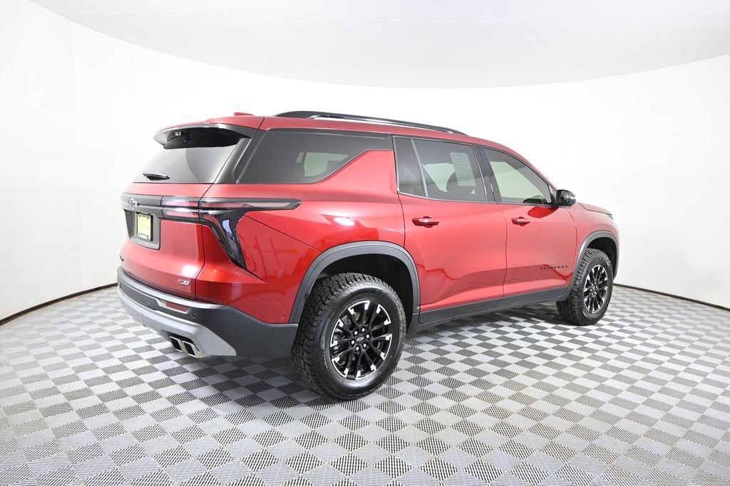 Used 2024 Chevrolet Traverse Z71 w/ Enhanced Driving Package AWD/4WD image 6