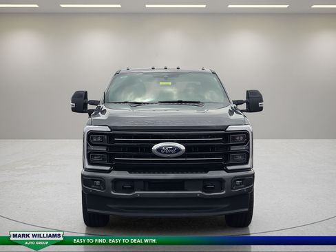 Used 2026 Ford F250 Platinum AWD/4WD image 9