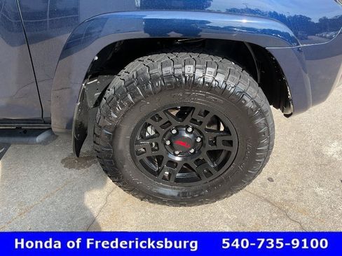 Used 2022 Toyota 4Runner TRD Off-Road Premium w/ Moonroof Package AWD/4WD image 14