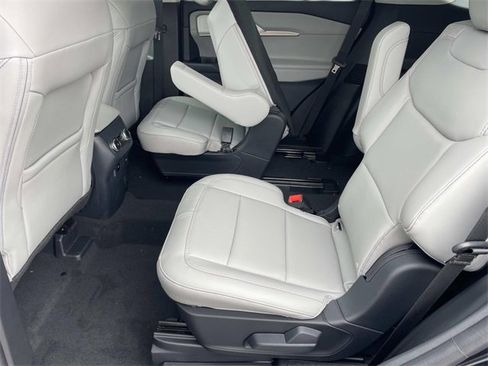 New 2025 Ford Explorer Active w/ Active Comfort Package image 19