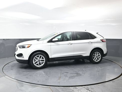 Used 2024 Ford Edge SEL AWD/4WD image 9