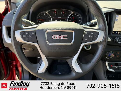 Used 2024 GMC Terrain SLE w/ Driver Convenience Package FWD image 24