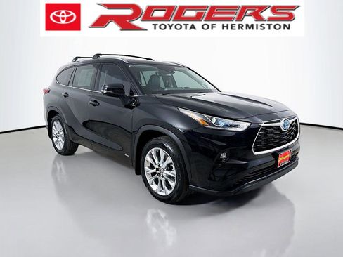 Used 2023 Toyota Highlander Limited image 1