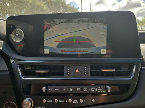 Used 2023 Lexus ES 350 w/ Premium Package image 33