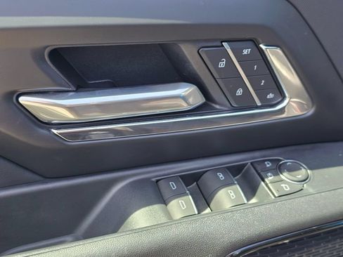 Used 2025 Chevrolet Silverado EV RST AWD/4WD image 23