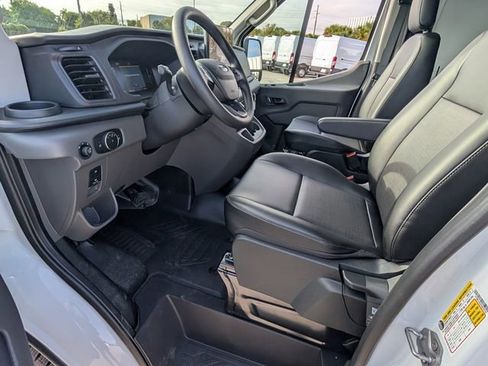 New 2026 Ford Transit 250 148 Medium Roof RWD image 5