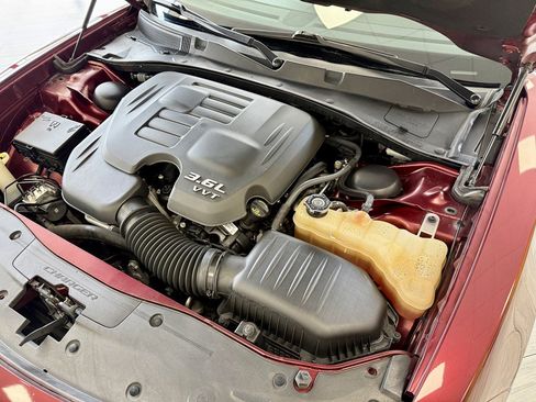 Used 2017 Dodge Charger SXT w/ Rallye Group image 18