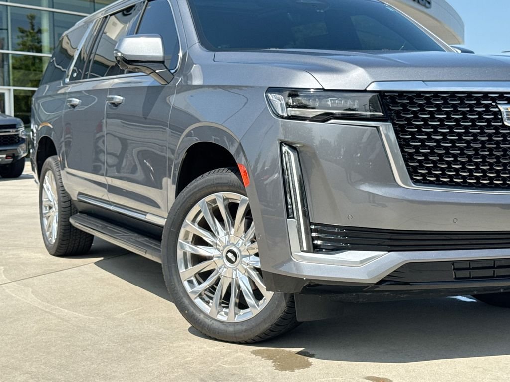 Used 2022 Cadillac Escalade ESV Premium Luxury AWD/4WD image 9
