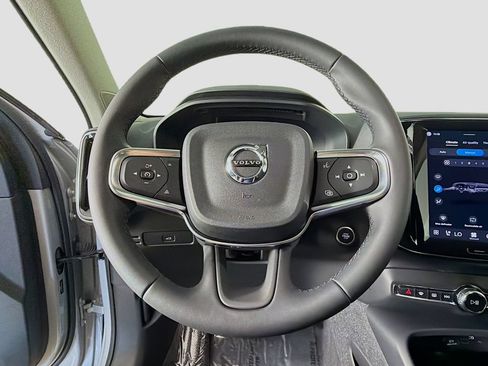 Certified 2023 Volvo XC40 B5 Ultimate w/ Protection Package Premier AWD/4WD image 11