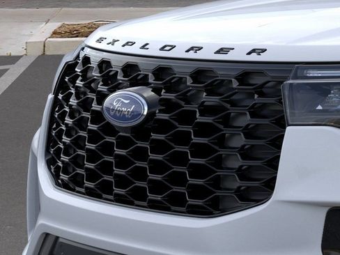 New 2026 Ford Explorer ST-Line w/ ST-Line Street Pack RWD image 17