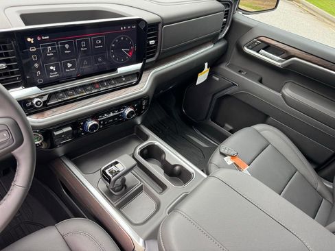 New 2026 GMC Sierra 1500 SLT w/ SLT Premium Plus Package image 29