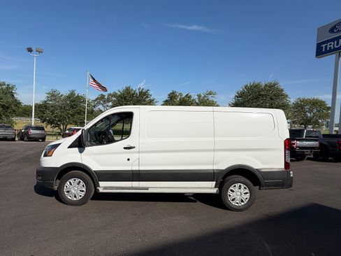 Used 2024 Ford Transit 250 Low Roof w/ Exterior Upgrade Package RWD image 8