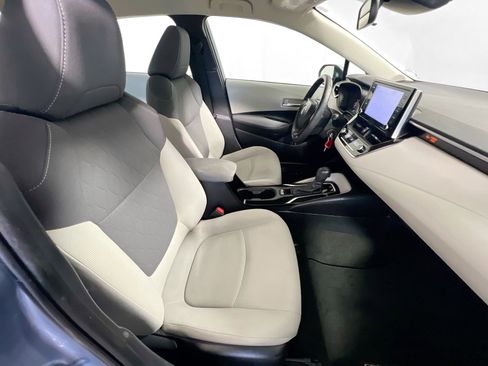 Used 2021 Toyota Corolla LE image 30