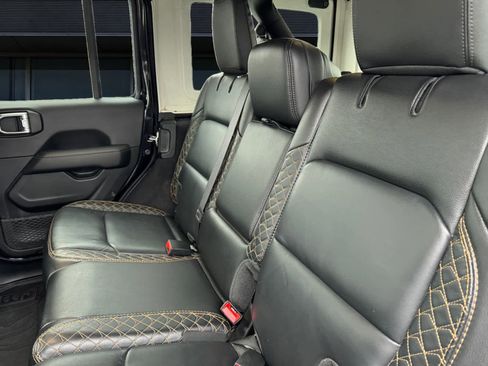 Used 2021 Jeep Wrangler Unlimited Sahara image 15