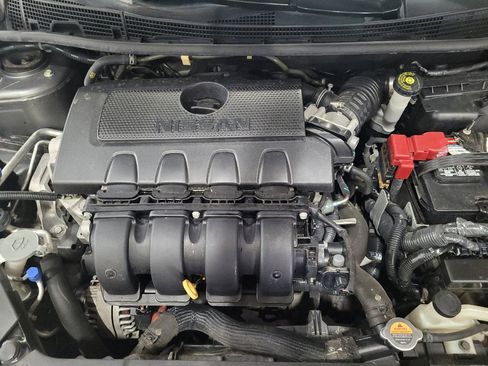 Used 2019 Nissan Sentra SR w/ Premium Package (SR) FWD image 30