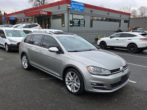 Used 2015 Volkswagen Golf TDI SEL image 9