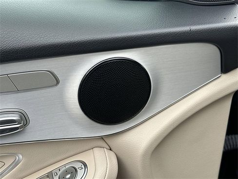 Used 2022 Mercedes-Benz GLC 300 4MATIC image 22