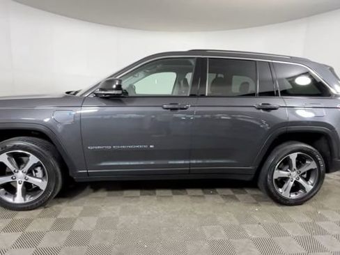 Used 2023 Jeep Grand Cherokee 4WD 4xe image 8