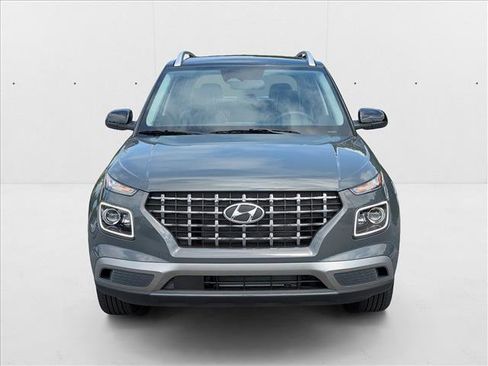 New 2025 Hyundai Venue Limited image 6
