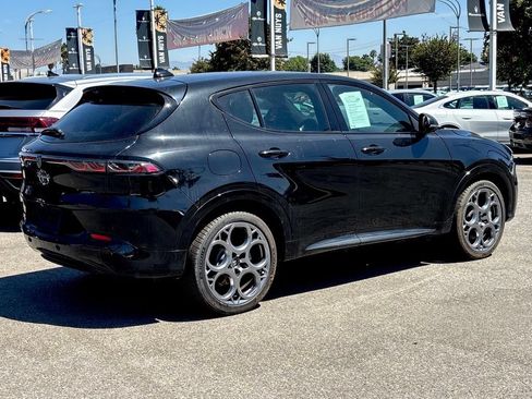 Used 2025 Alfa Romeo Tonale w/ Premium Package AWD/4WD image 3
