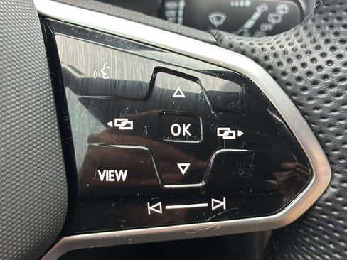 Used 2024 Volkswagen Tiguan SE R-Line w/ MDO Package, Three-Row FWD image 11