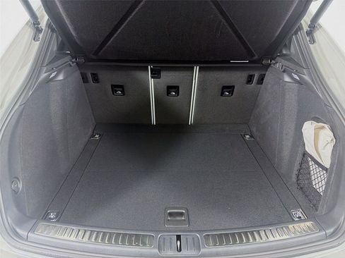 New 2025 Porsche Macan S image 18