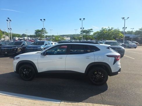 New 2026 Chevrolet Trax LT FWD image 5