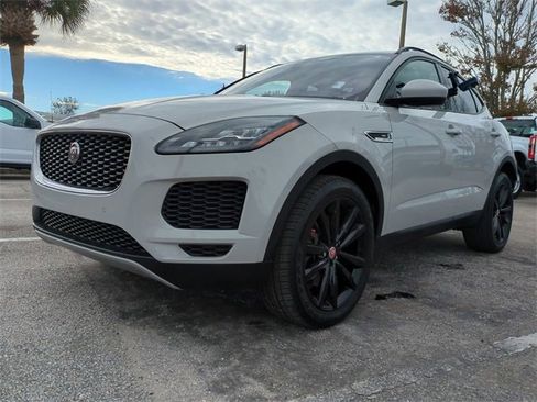 Used 2020 Jaguar E-PACE SE image 8