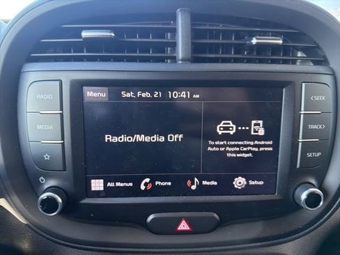 Used 2023 Kia Soul LX w/ LX Technology Package image 10