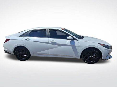 Used 2021 Hyundai Elantra SEL FWD image 6
